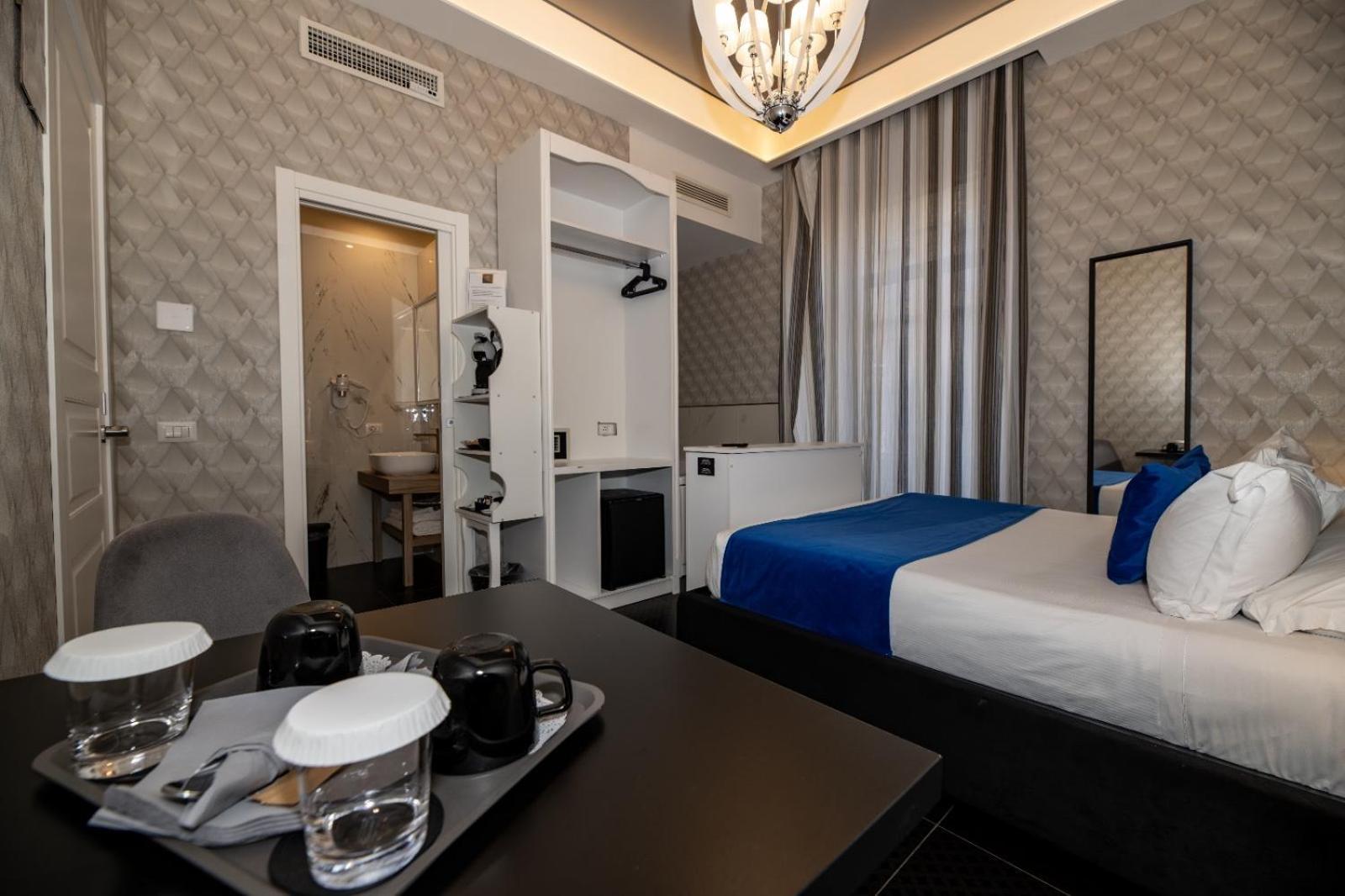 Sole Luxury * Napoli